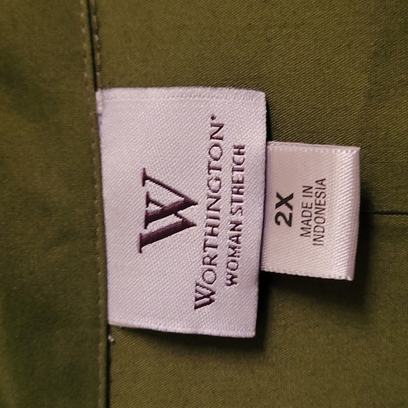NWT Washington Bavarian Forest color button up dress shirt - Picture 3 of 4